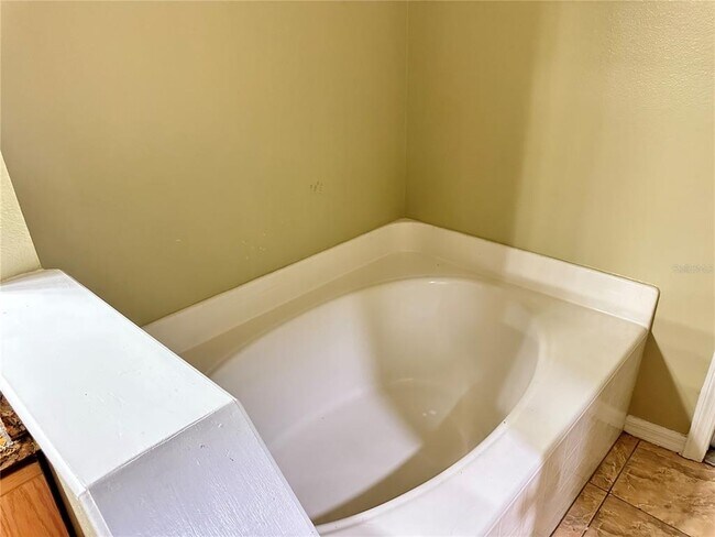 Building Photo - 112 Dulverton Way