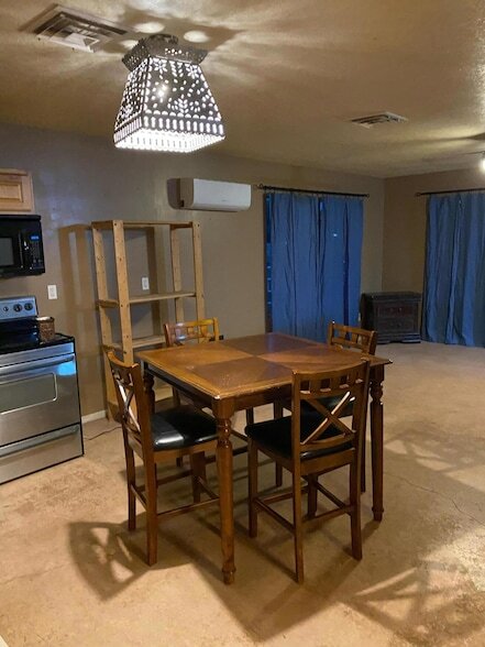 Building Photo - 170 El Cerro Lp