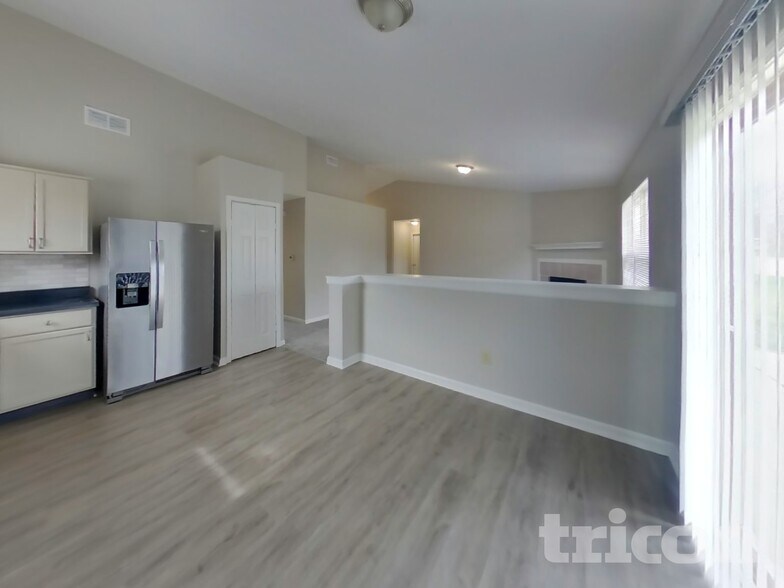 Building Photo - 1328 Wilkes Dr