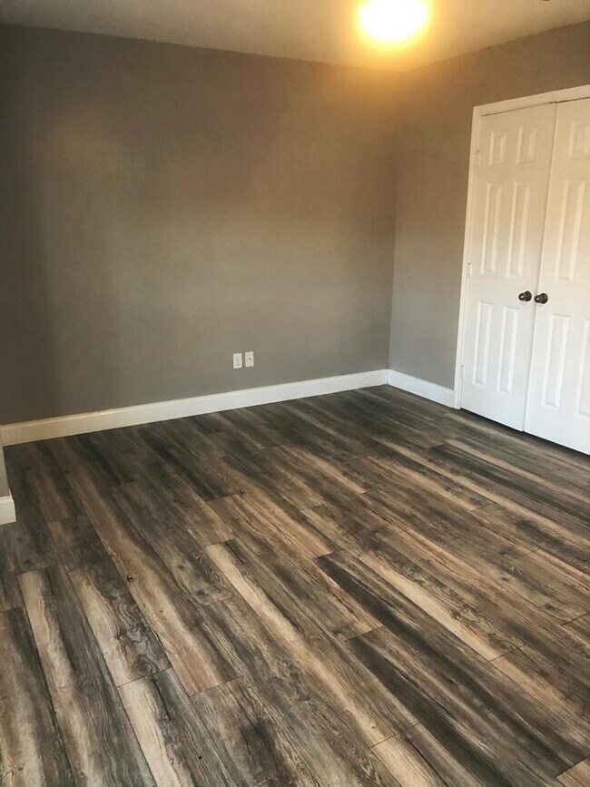 Building Photo - 619 Cabrillo Dr