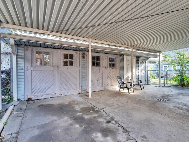 Building Photo - 4625 Bell St