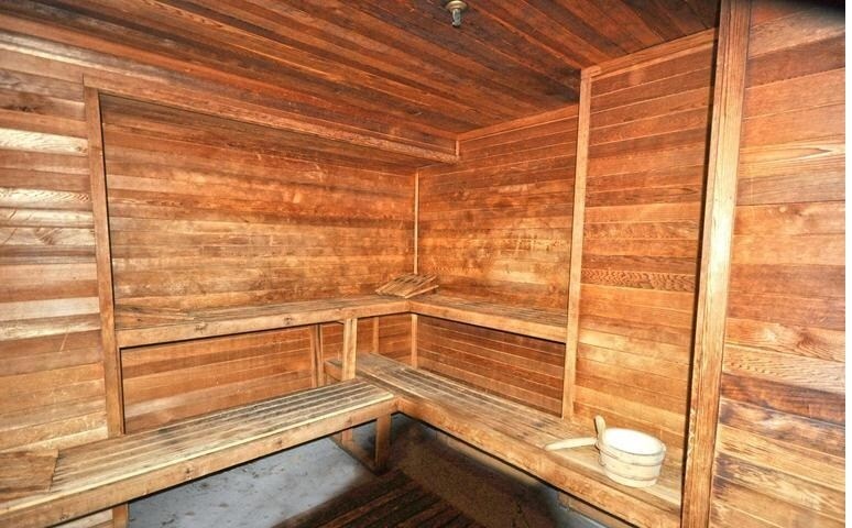 Building Photo - 1530 Key Blvd