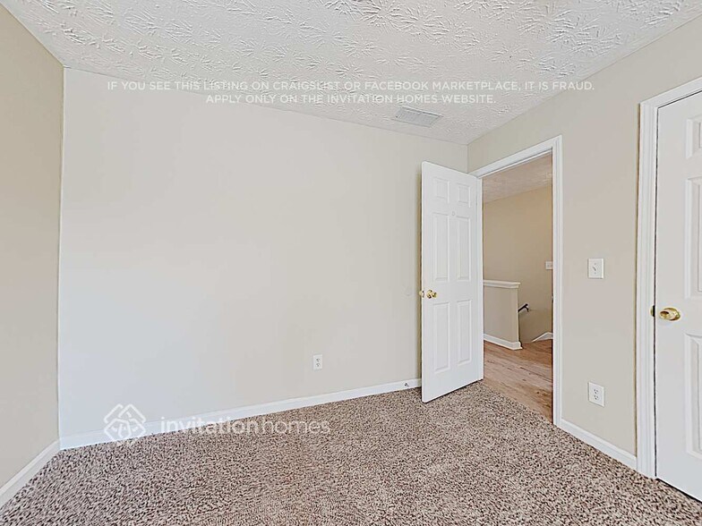 Building Photo - 130 Rosemoore Dr