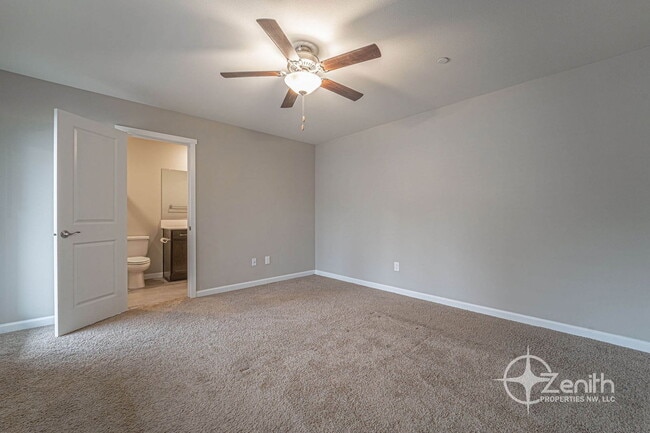 Building Photo - 2009 NE 102nd Cir