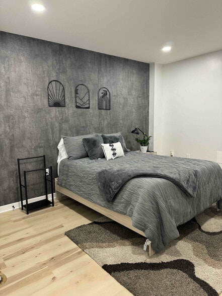 Building Photo - 3707 Grant Pl NE