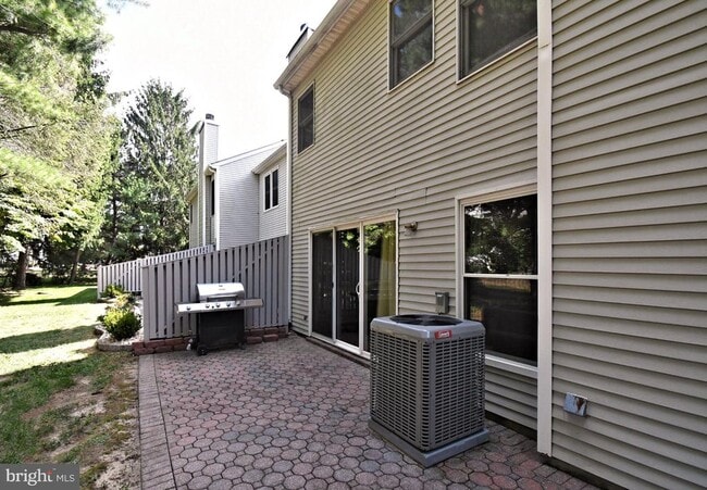 Building Photo - 6 Kanon Ct