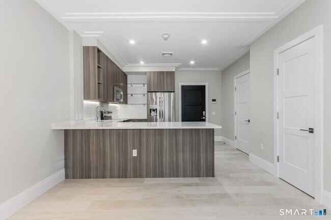 Building Photo - 1990 Bronson Rd