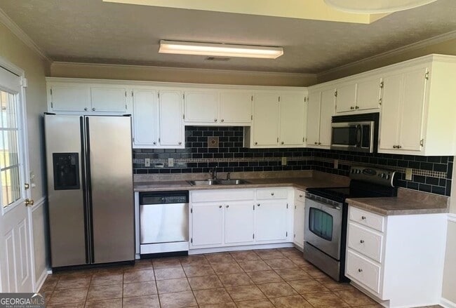 Building Photo - 788 Riverview Ln