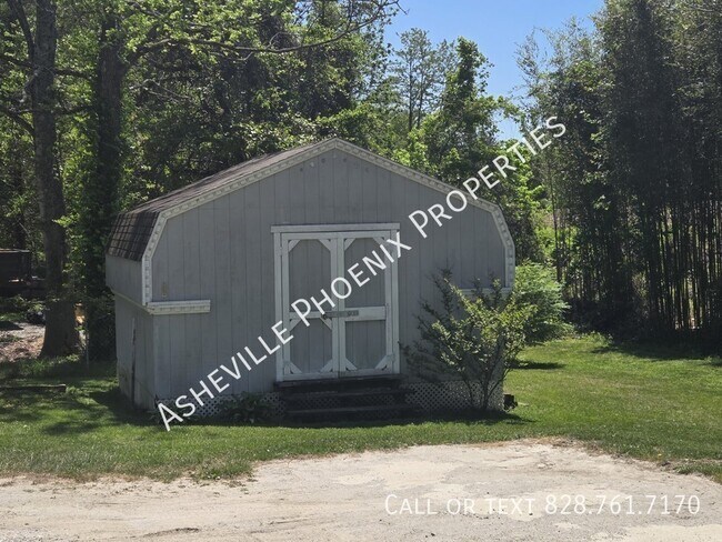Building Photo - 13 Rosscraggon Dr