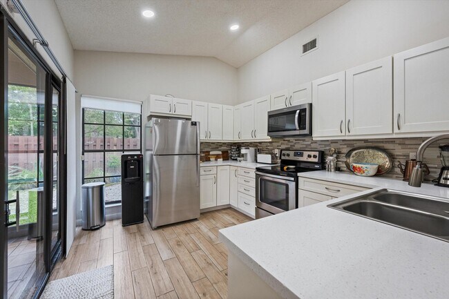 Building Photo - 1769 Harborside Cir