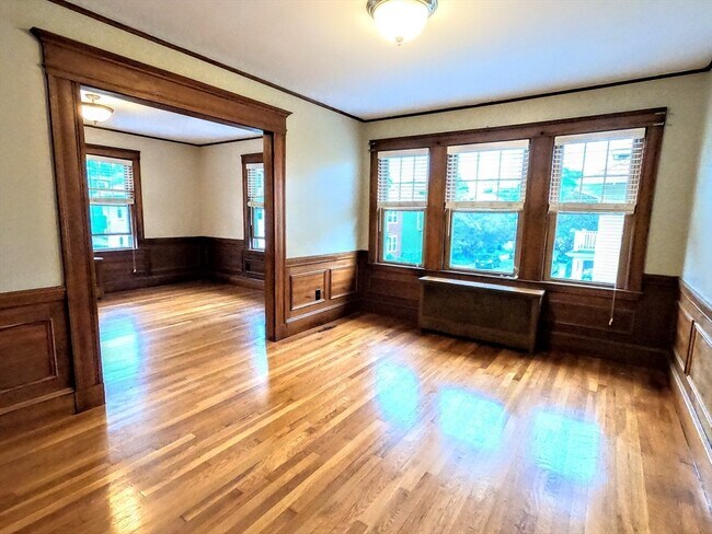 Building Photo - 22 Roseway St