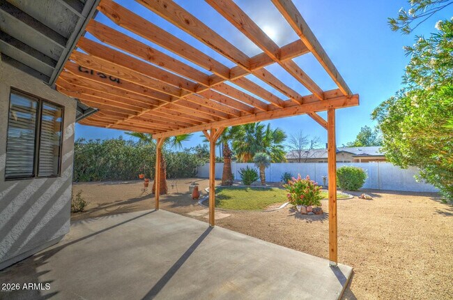 Building Photo - 3022 N 34th Pl