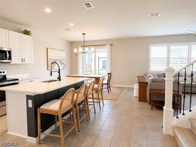 Building Photo - 43906 Cattleman Dr