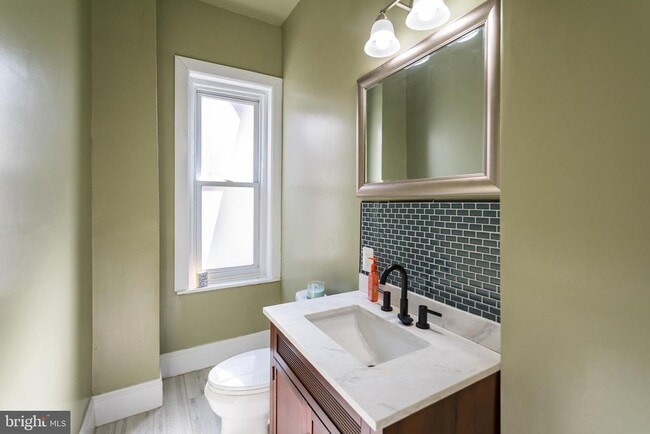 Building Photo - 5426 Jefferson St