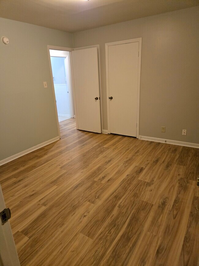 Bonus Room - 1302 Hudson Avenue