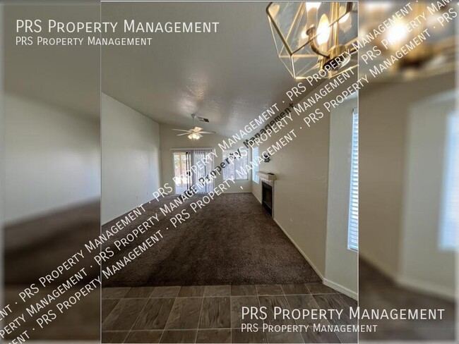 Building Photo - 818 W Silver Creek Rd