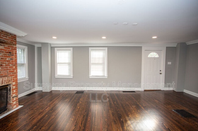 Building Photo - 220 S Church St