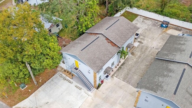 Building Photo - 7919 Lakeshore Dr