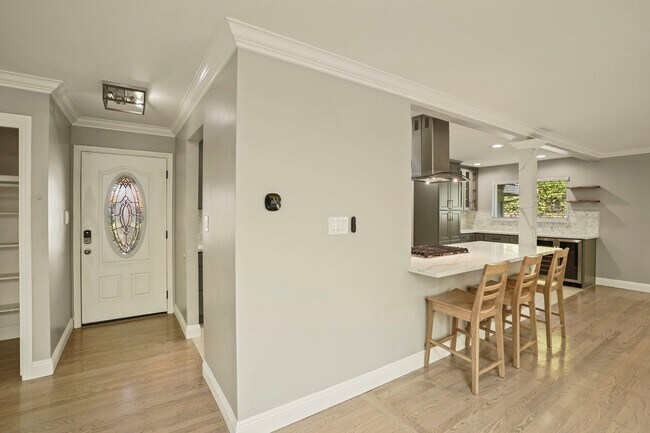 Building Photo - 1407 San Clemente Way