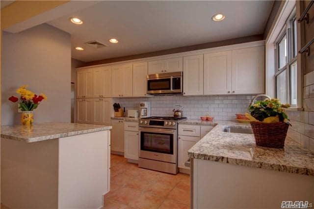 Building Photo - 85 Jefferson Blvd