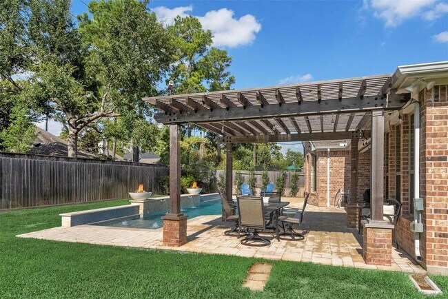 Building Photo - 13918 Oakdale Gln Trce