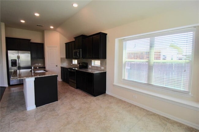 Building Photo - 1100 Arvada Dr