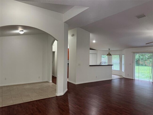 Building Photo - 3542 SW Margela St