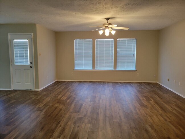 Building Photo - 19426 Old Barngate Ln