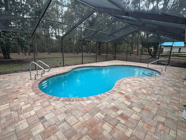 Building Photo - Charming 3-Bedroom Home with Pool & Upgrades in Hernando, FL