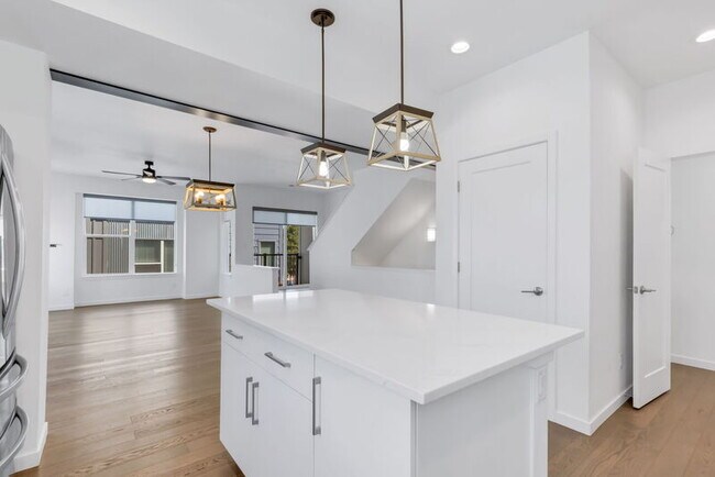 Building Photo - 8711 E Hampden Ave