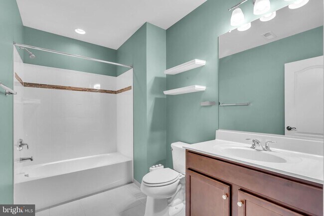 Building Photo - 40578 Sculpin Ct