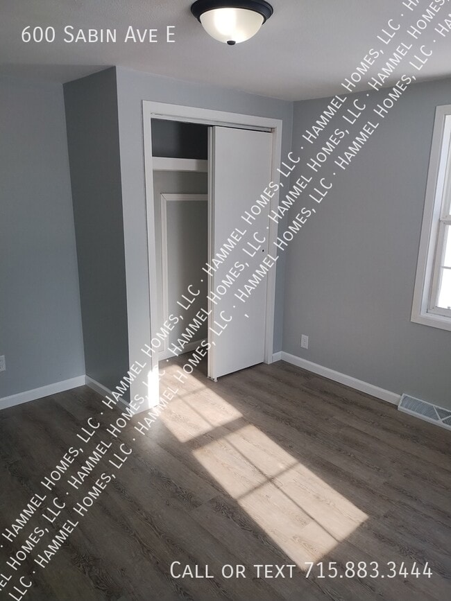 Building Photo - 600 Sabin Ave E