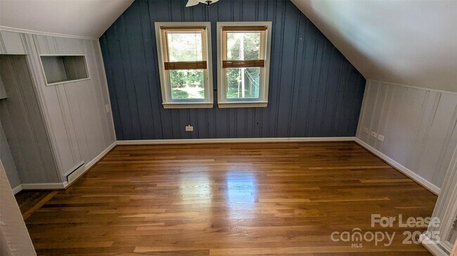 Building Photo - 1507 Woodland Dr