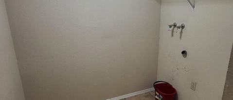 Building Photo - 2845 Tangerine Dr
