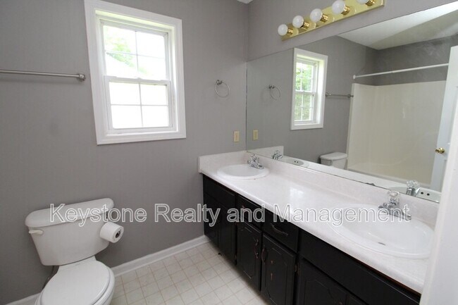 Building Photo - 3289 N Senseney Cir