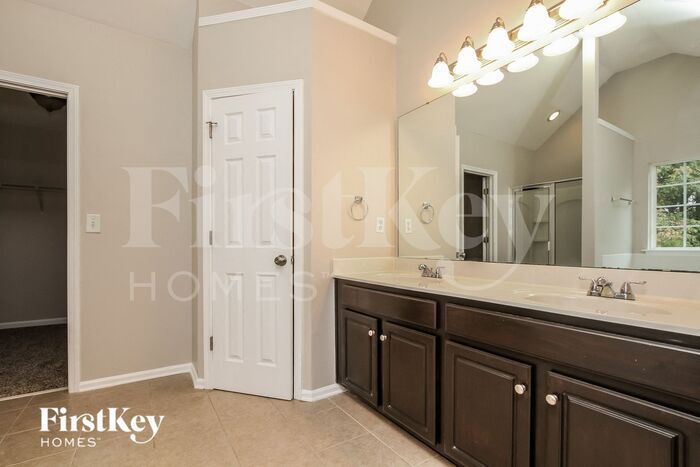 Building Photo - 4215 Greenfield Cir NW