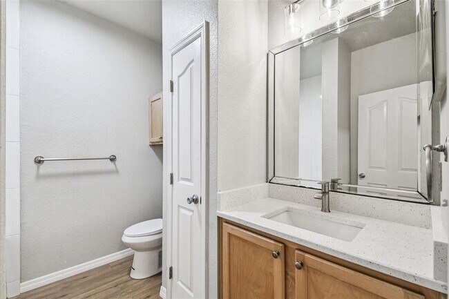 Building Photo - 5000 Culbreath Key Way