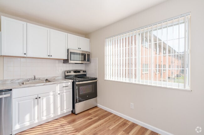 Interior Photo - DES ARBOLES