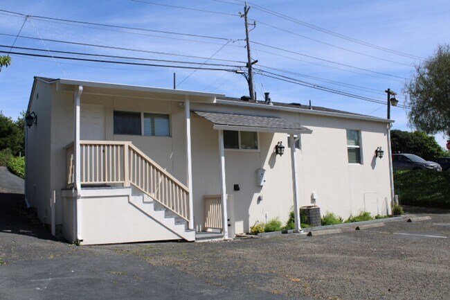 Building Photo - 2680 Appian Way