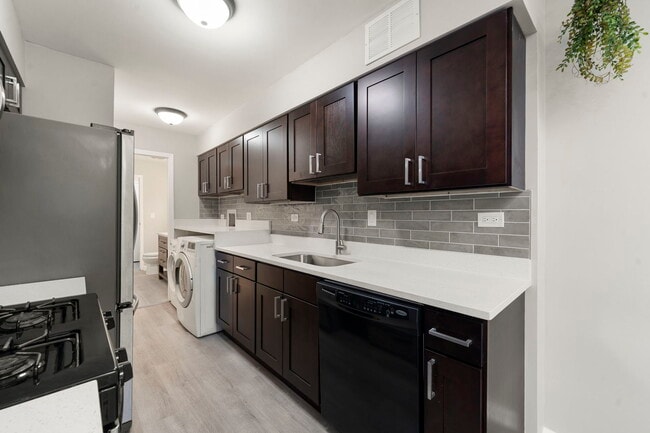 Building Photo - 602 Bryn Mawr Ct