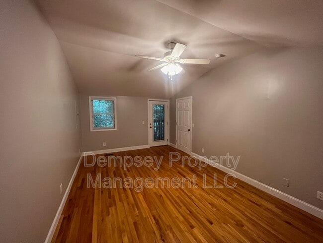 Building Photo - 316 Caplewood Dr
