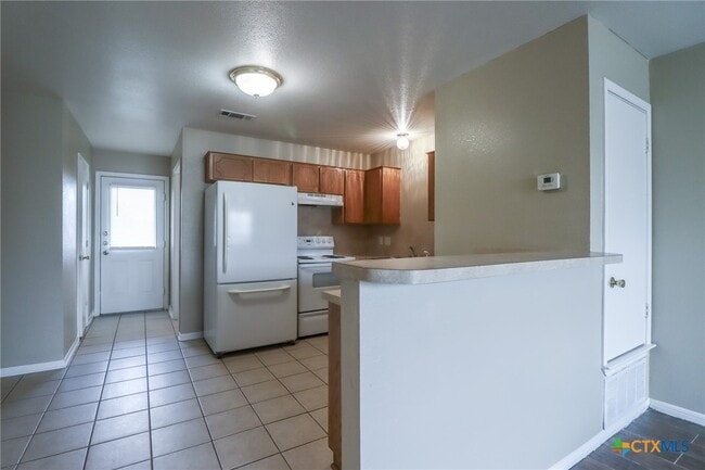 Building Photo - 807 Leifester Cir