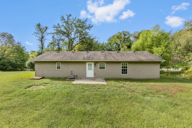 Building Photo - 2 Bedroom Home In Cape Girardeau