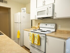 Building Photo - The Villas at Chico