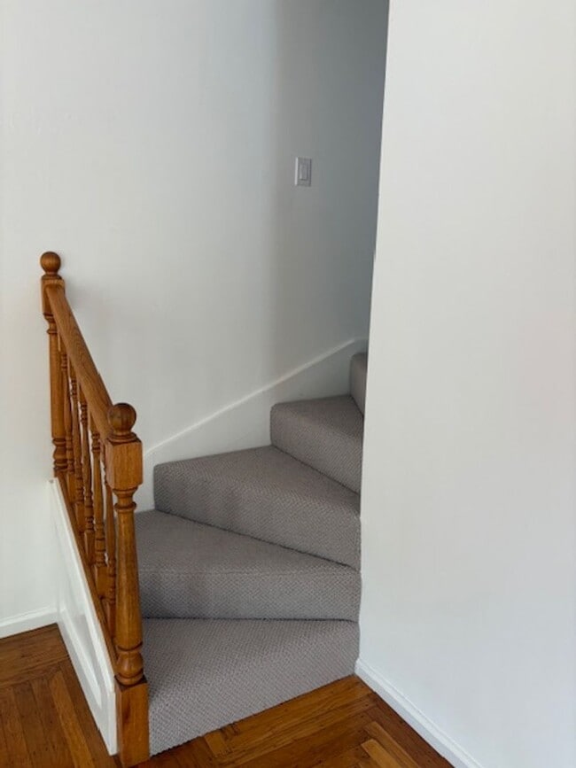 Building Photo - Beautiful Remodeled Berkeley 3 Bedroom Dup...