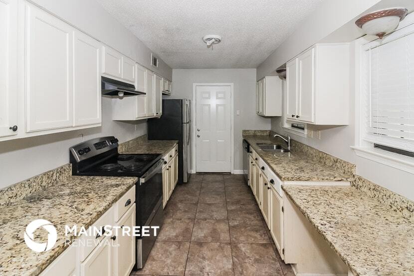 Building Photo - 6986 Oakland Chase