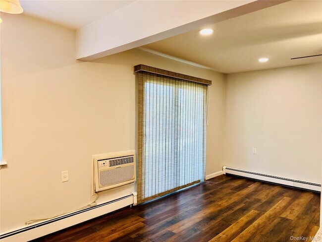 Building Photo - 100 Hillside Dr