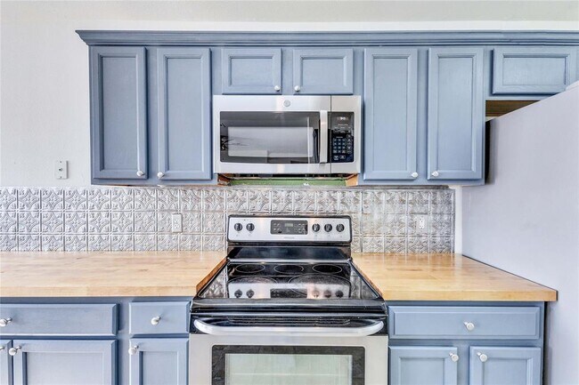 Building Photo - 1103 Madison