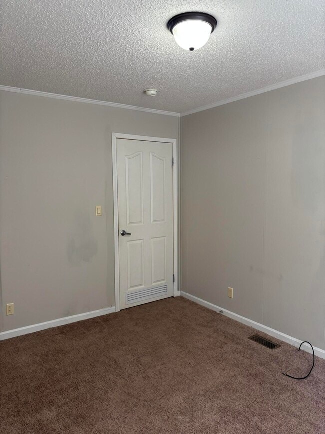 Building Photo - 6115 Dinkins Mill Rd