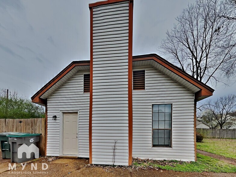 Building Photo - 4629 Sunnyslope Dr
